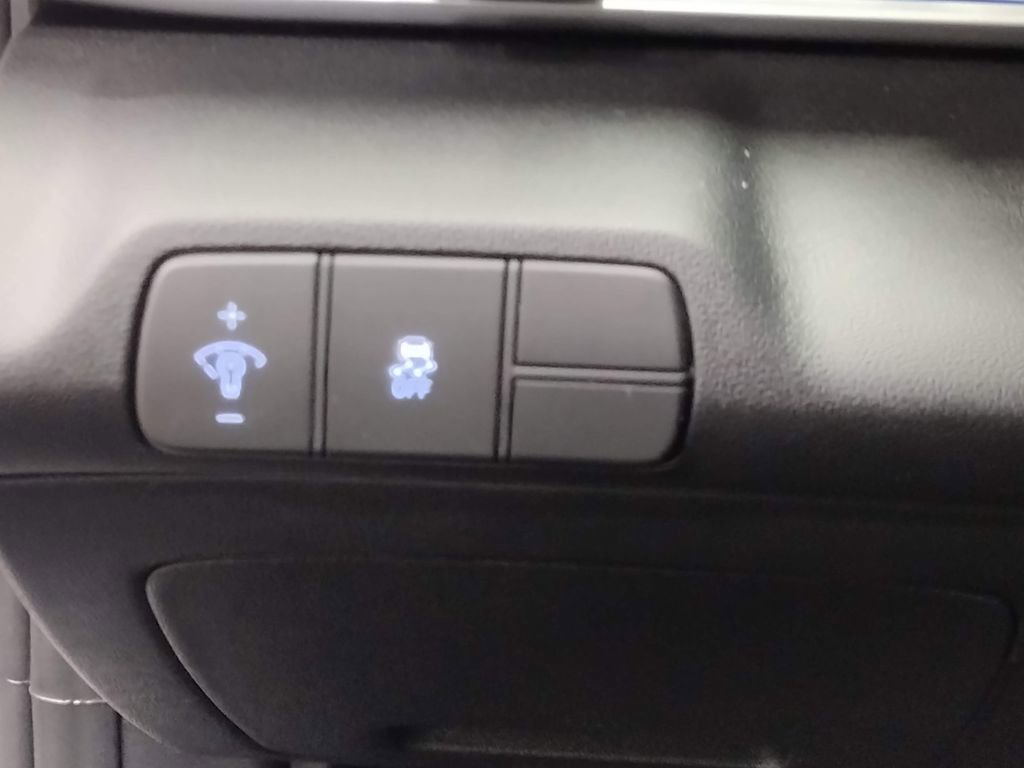 New 2026 Hyundai Elantra Limited image 23