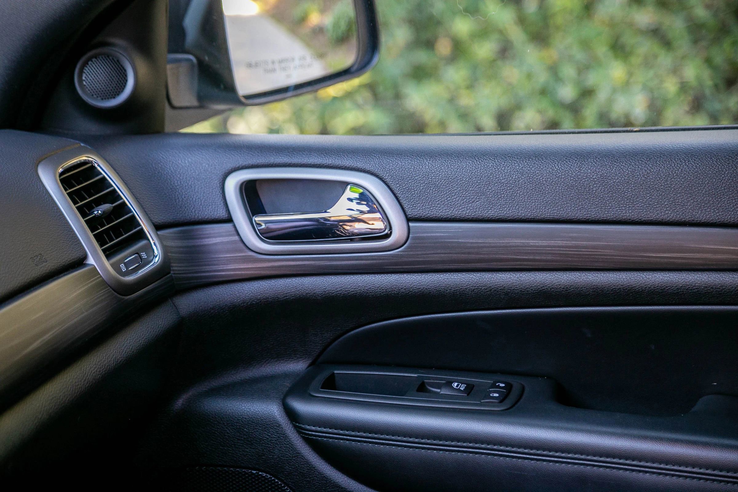 Used 2020 Jeep Grand Cherokee Altitude image 31