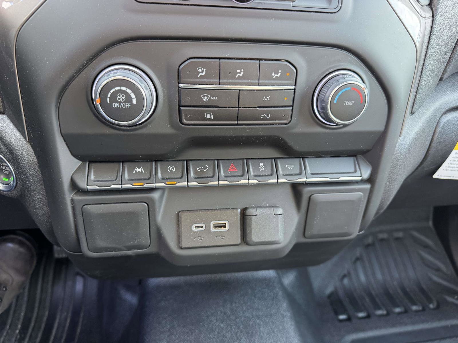 Used 2025 Chevrolet Silverado 1500 W/T image 26