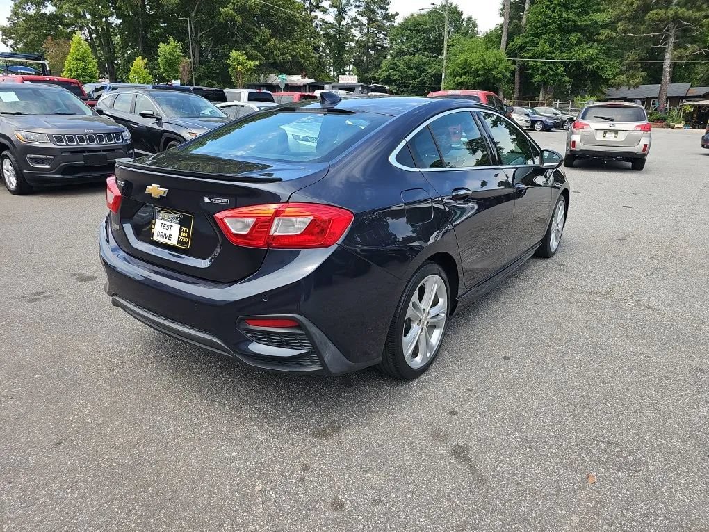 Used 2016 Chevrolet Cruze Premier FWD image 9