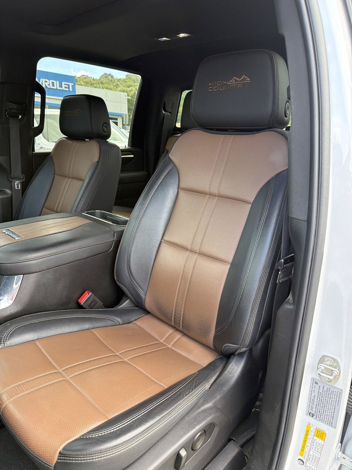 Used 2024 Chevrolet Silverado 2500 High Country w/ Technology Package AWD/4WD image 12