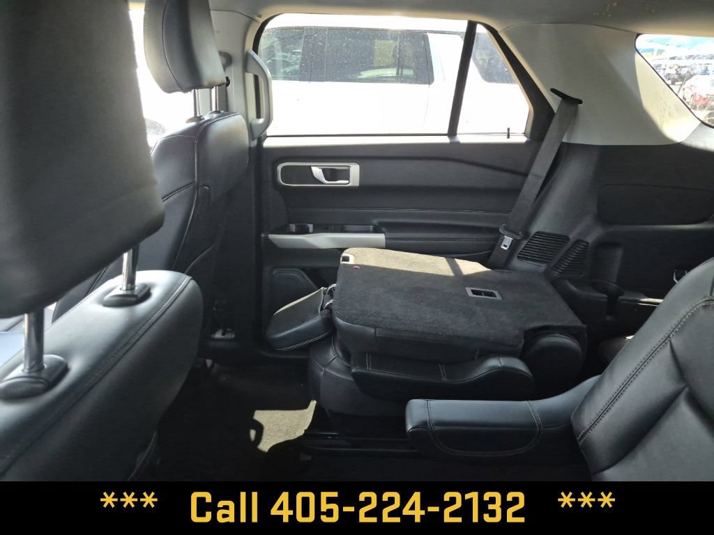Used 2023 Ford Explorer XLT w/ Equipment Group 202A AWD/4WD image 22