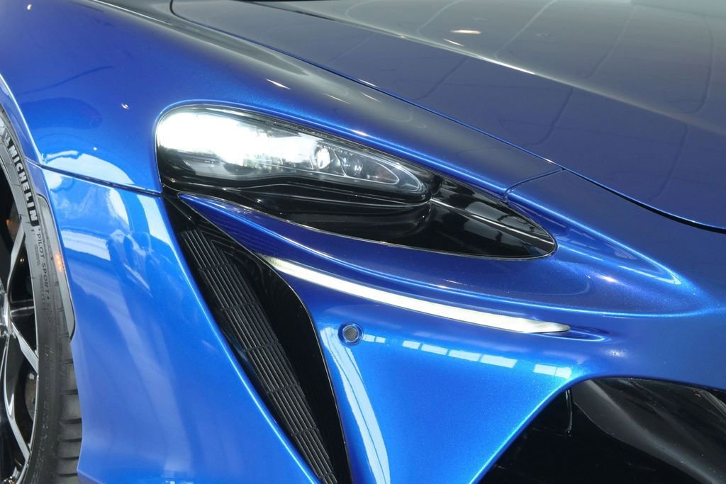 Used 2023 McLaren Artura RWD image 10