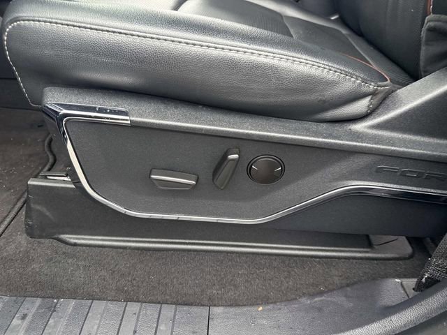 Used 2024 Ford F250 Lariat w/ Black Appearance Package image 19