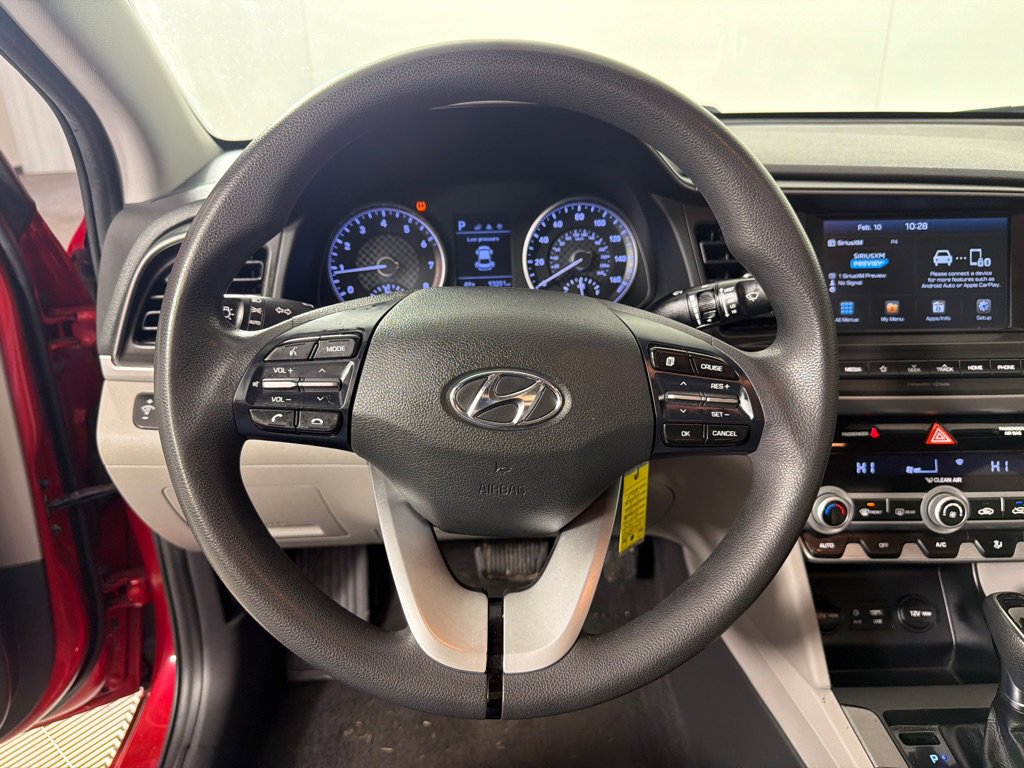 Used 2020 Hyundai Elantra SEL image 14