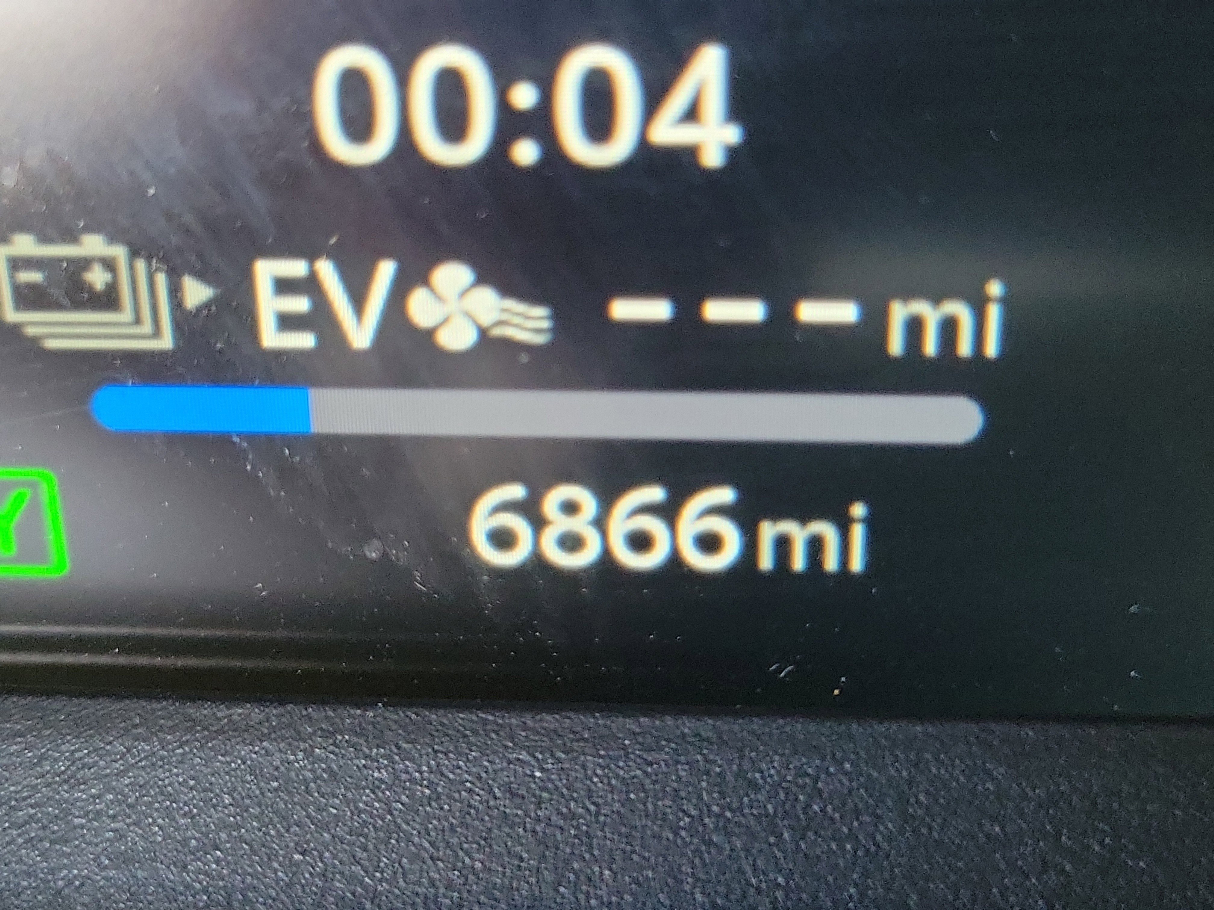 Used 2025 Toyota RAV4 XSE image 30