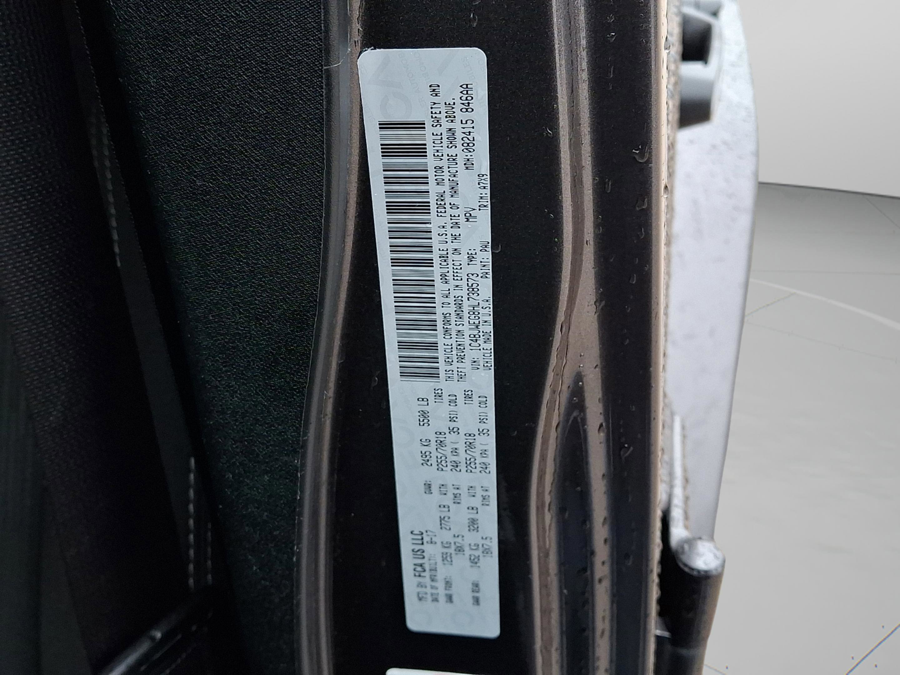 Certified 2017 Jeep Wrangler Unlimited Sahara w/ Connectivity Group image 29