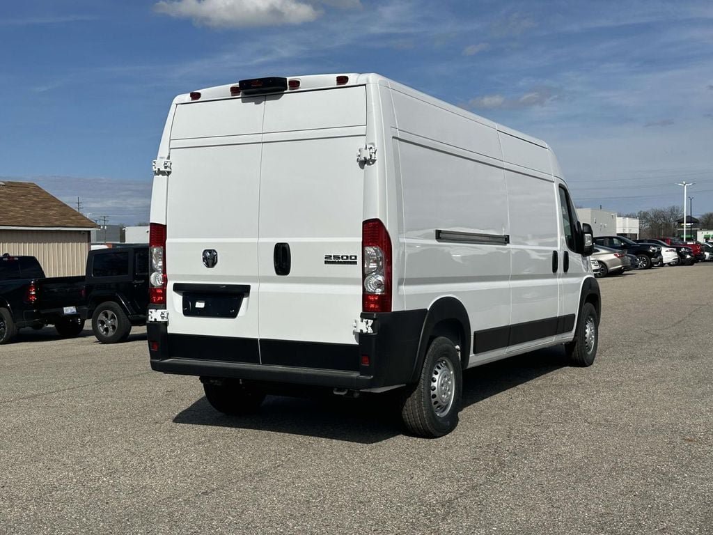 New 2026 RAM ProMaster 2500 w/ Convenience Group FWD image 3