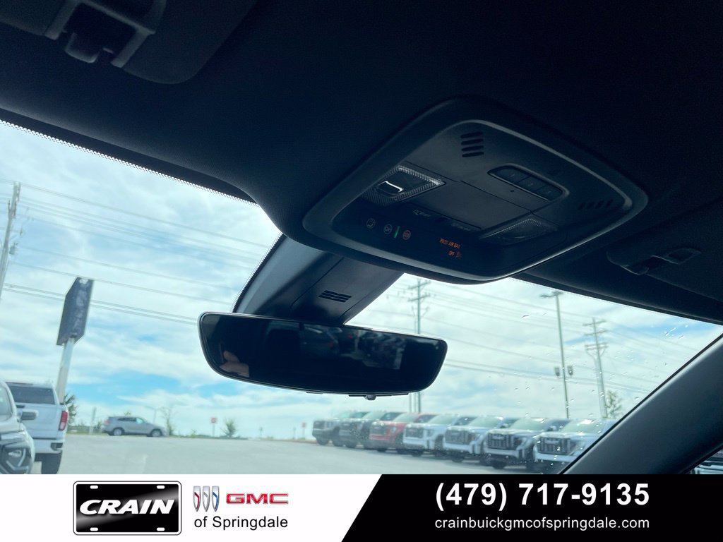 Used 2023 Chevrolet Traverse Premier AWD/4WD image 21
