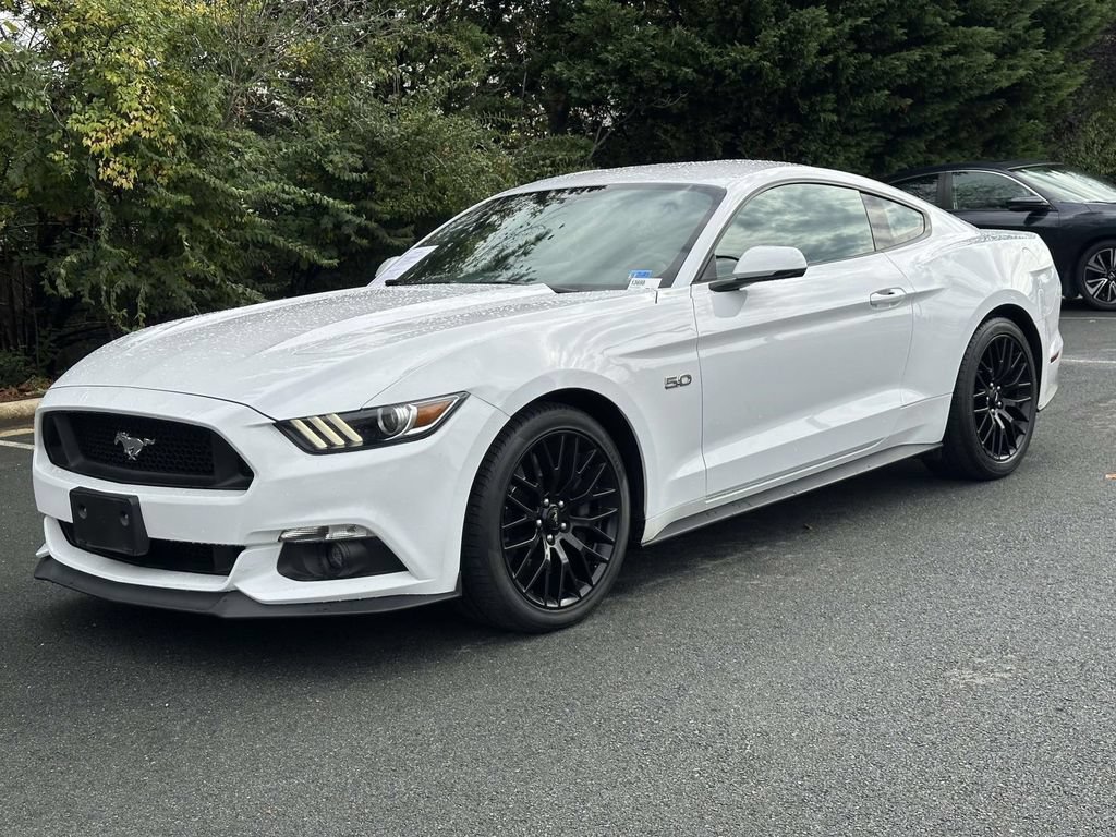 Used 2017 Ford Mustang GT Premium w/ GT Performance Package RWD image 21
