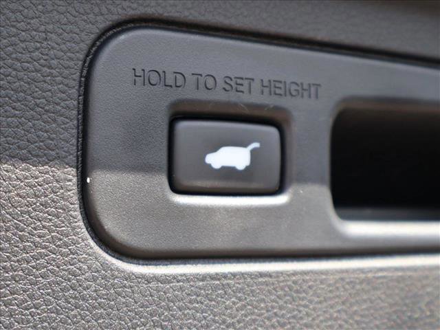Used 2025 Honda Pilot TrailSport image 6