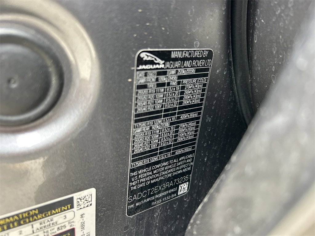 Used 2024 Jaguar F-PACE R-Dynamic S image 12