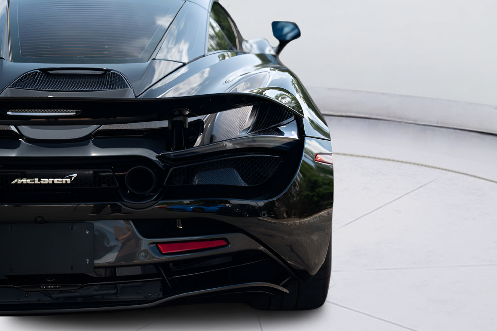 Used 2019 McLaren 720S RWD image 27