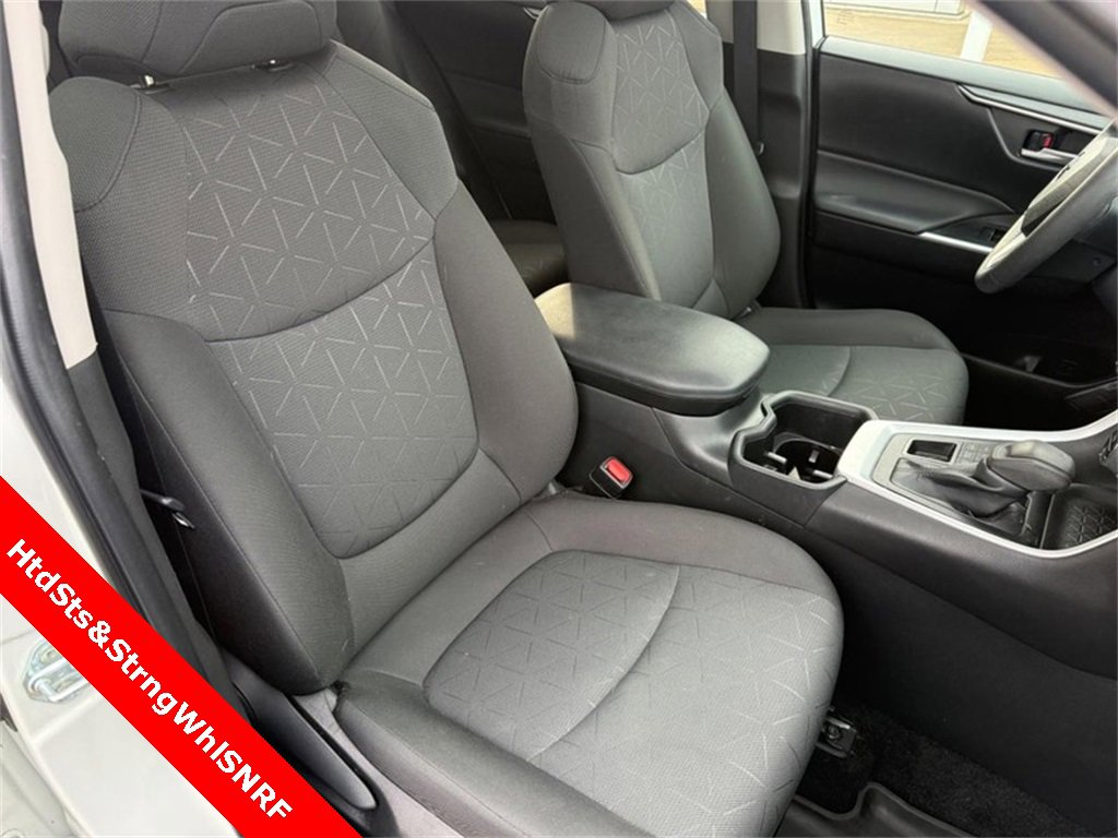 Used 2023 Toyota RAV4 XLE w/ Convenience Package image 11