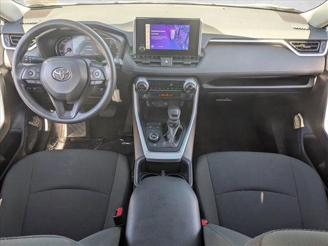 Used 2025 Toyota RAV4 LE AWD/4WD image 16