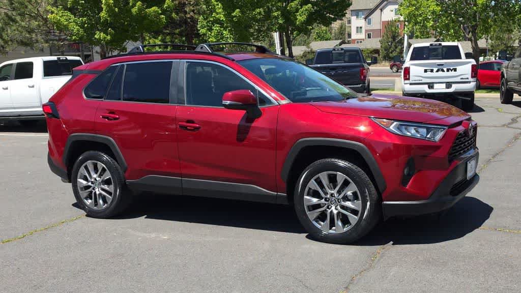 Used 2020 Toyota RAV4 XLE Premium AWD/4WD image 2