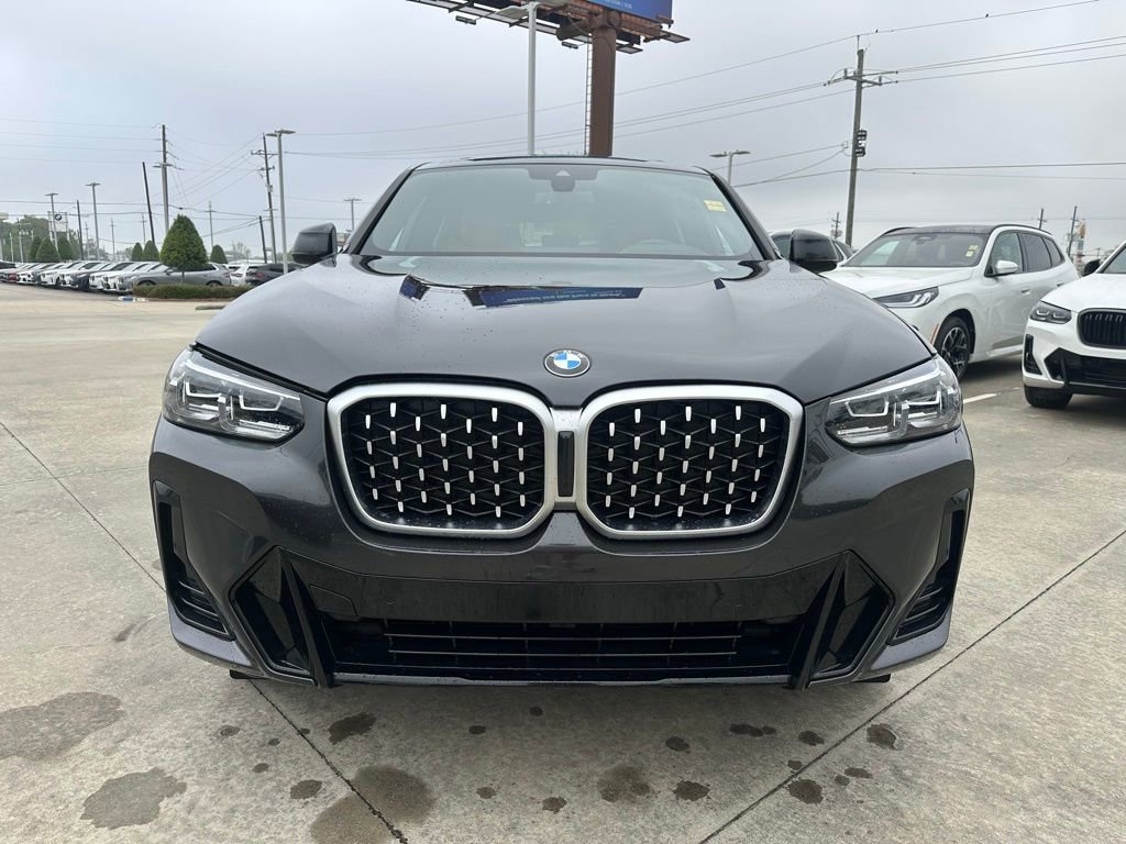 Certified 2025 BMW X4 xDrive30i image 2