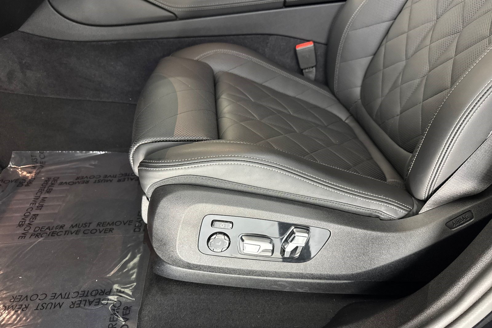 Used 2026 BMW X6 M60i w/ Parking Assistance Package AWD/4WD image 15