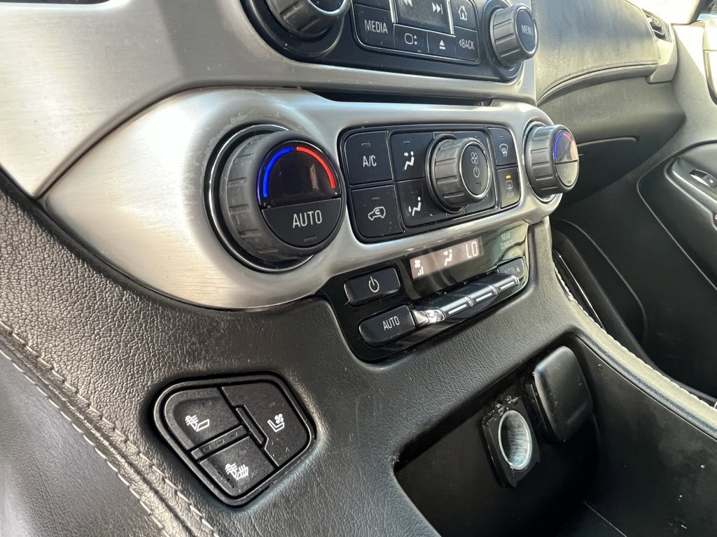 Used 2020 GMC Yukon XL SLT w/ Open Road Package image 16