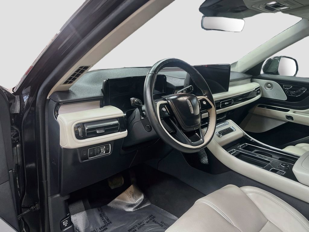 Used 2025 Lincoln Aviator Reserve w/ Equipment Group 201A AWD/4WD image 9