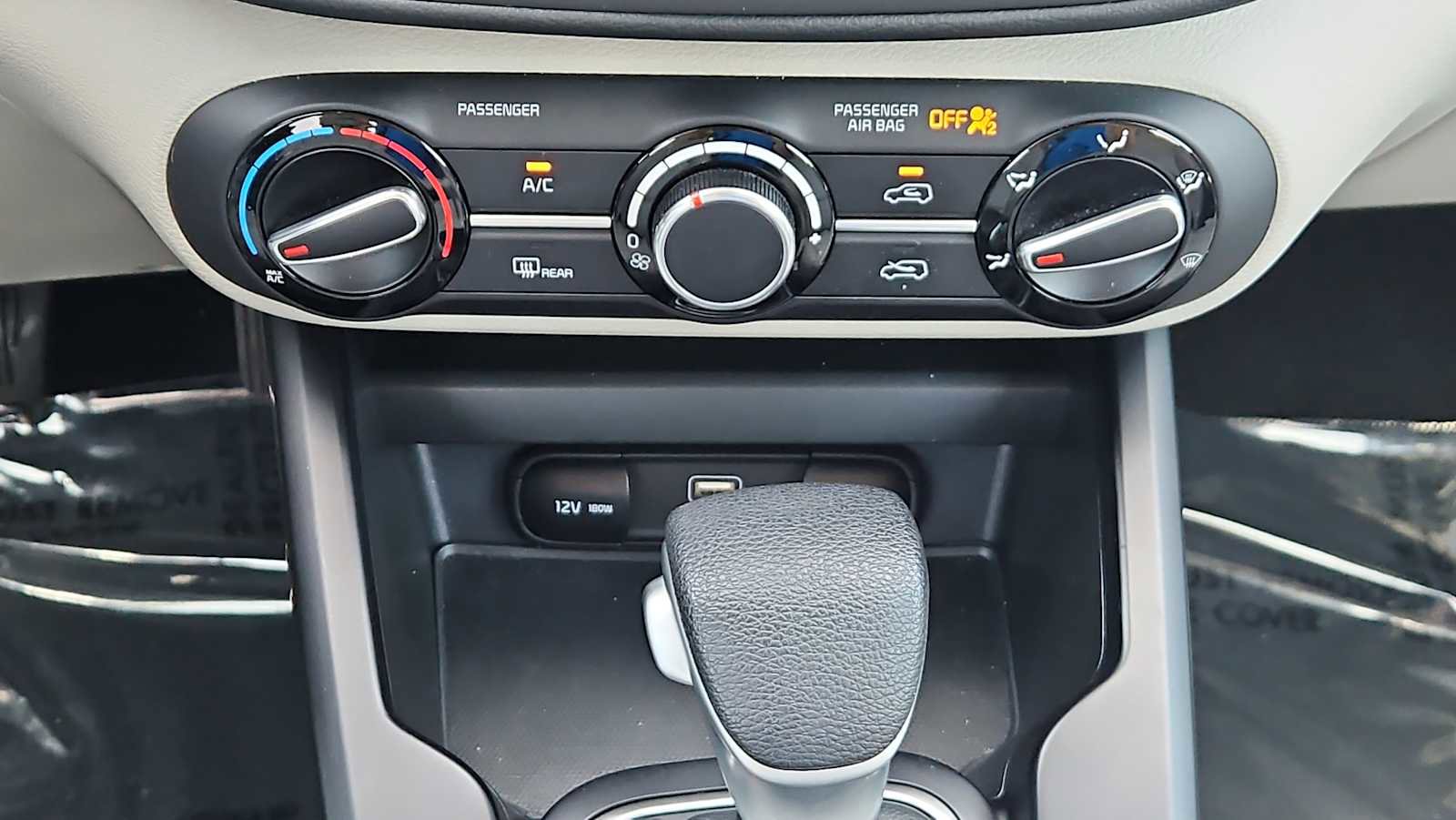 Used 2023 Kia Soul LX image 16