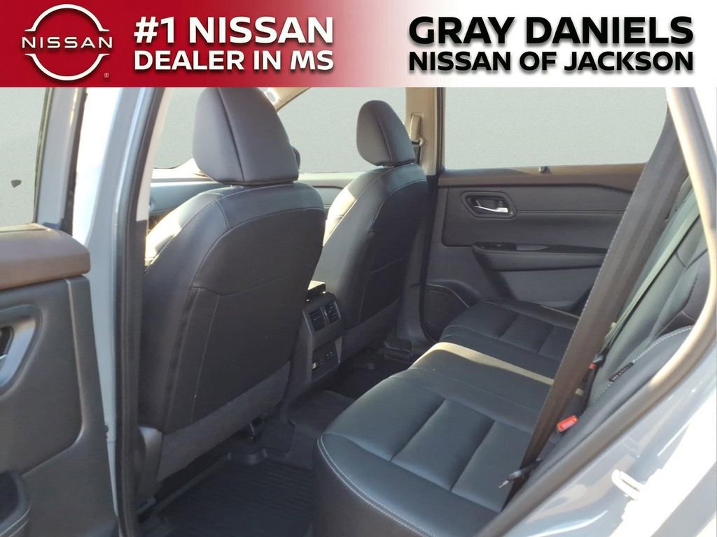 Used 2023 Nissan Rogue SL w/ SL Premium Package FWD image 27