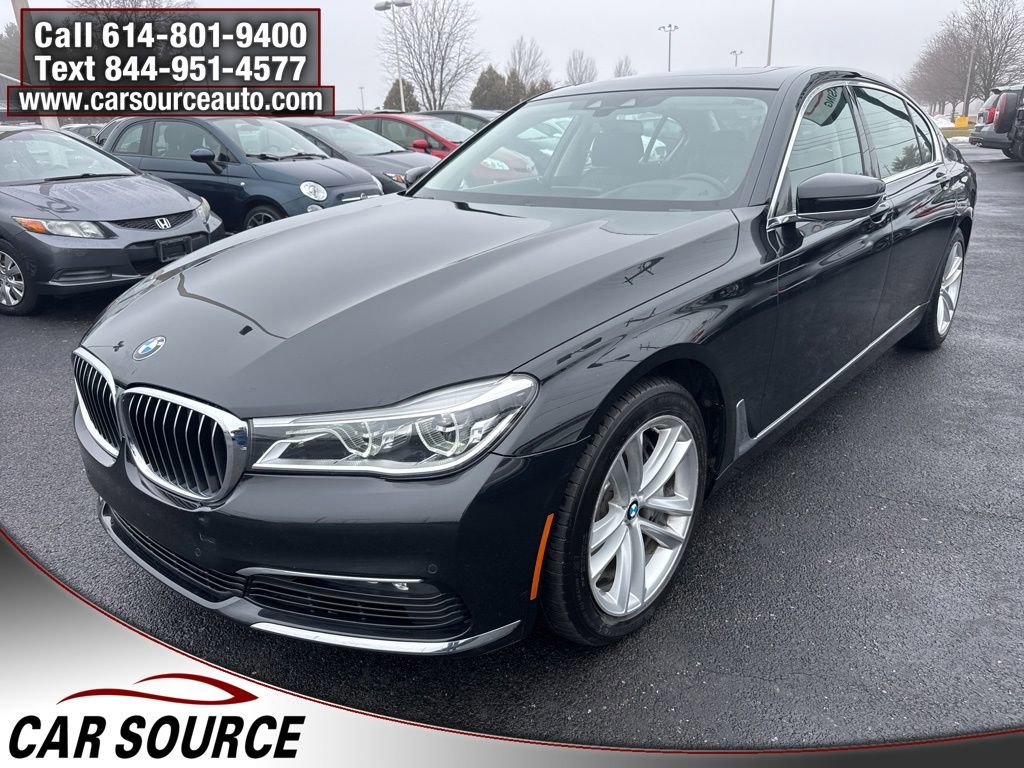 Used 2018 BMW 750i xDrive image 2
