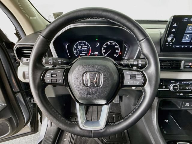 Used 2025 Honda Pilot EX-L image 13