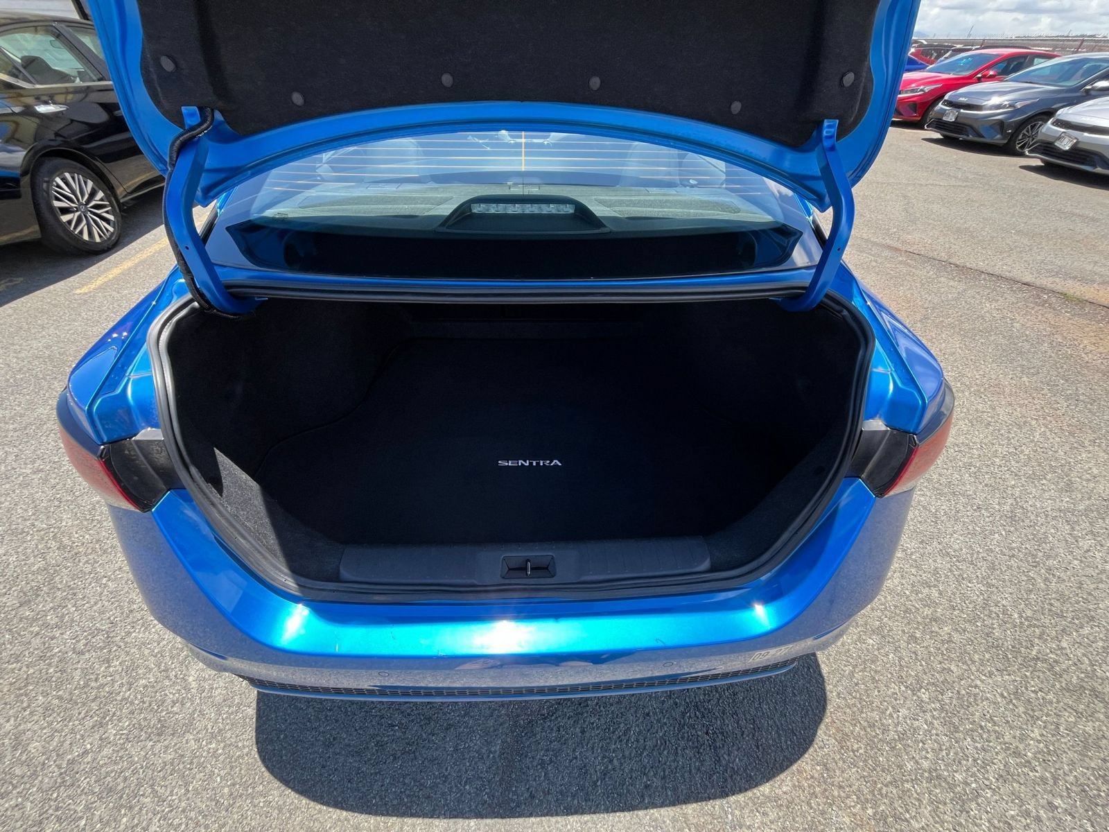 Used 2025 Nissan Sentra SV FWD image 29
