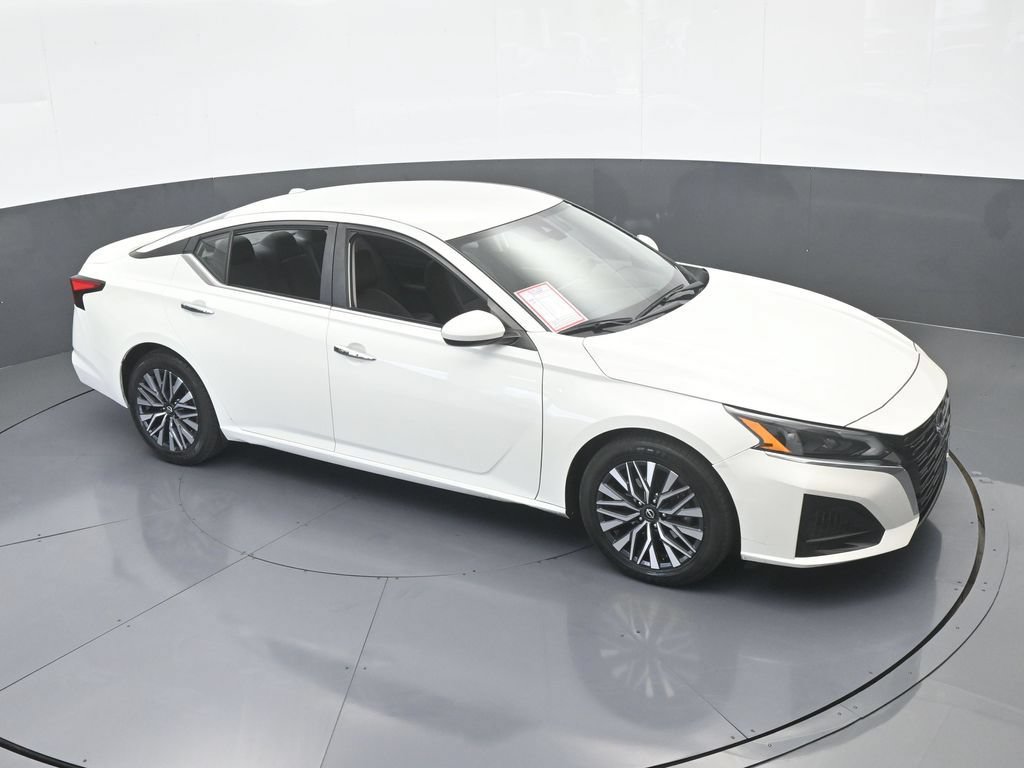 Used 2023 Nissan Altima 2.5 SV FWD image 55