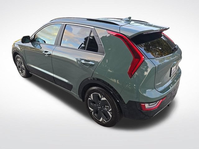 Used 2023 Kia Niro Wave w/ Wave Preserve Package FWD image 3