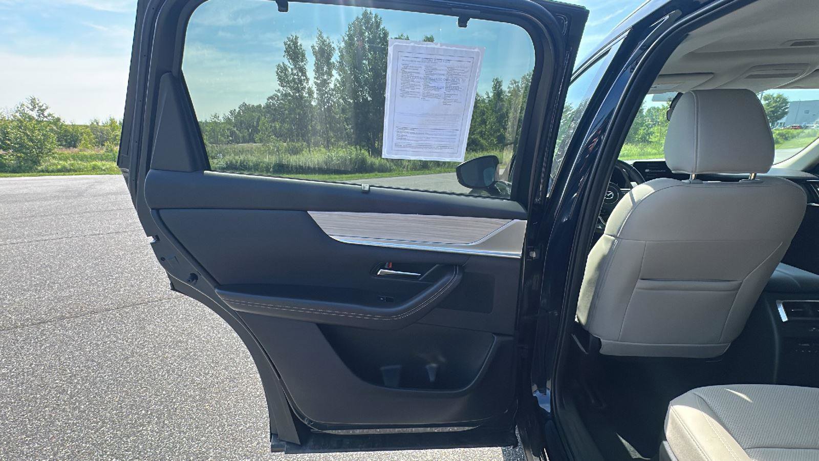 Certified 2024 MAZDA CX-90 Plug-In Hybrid w/ Preferred image 24