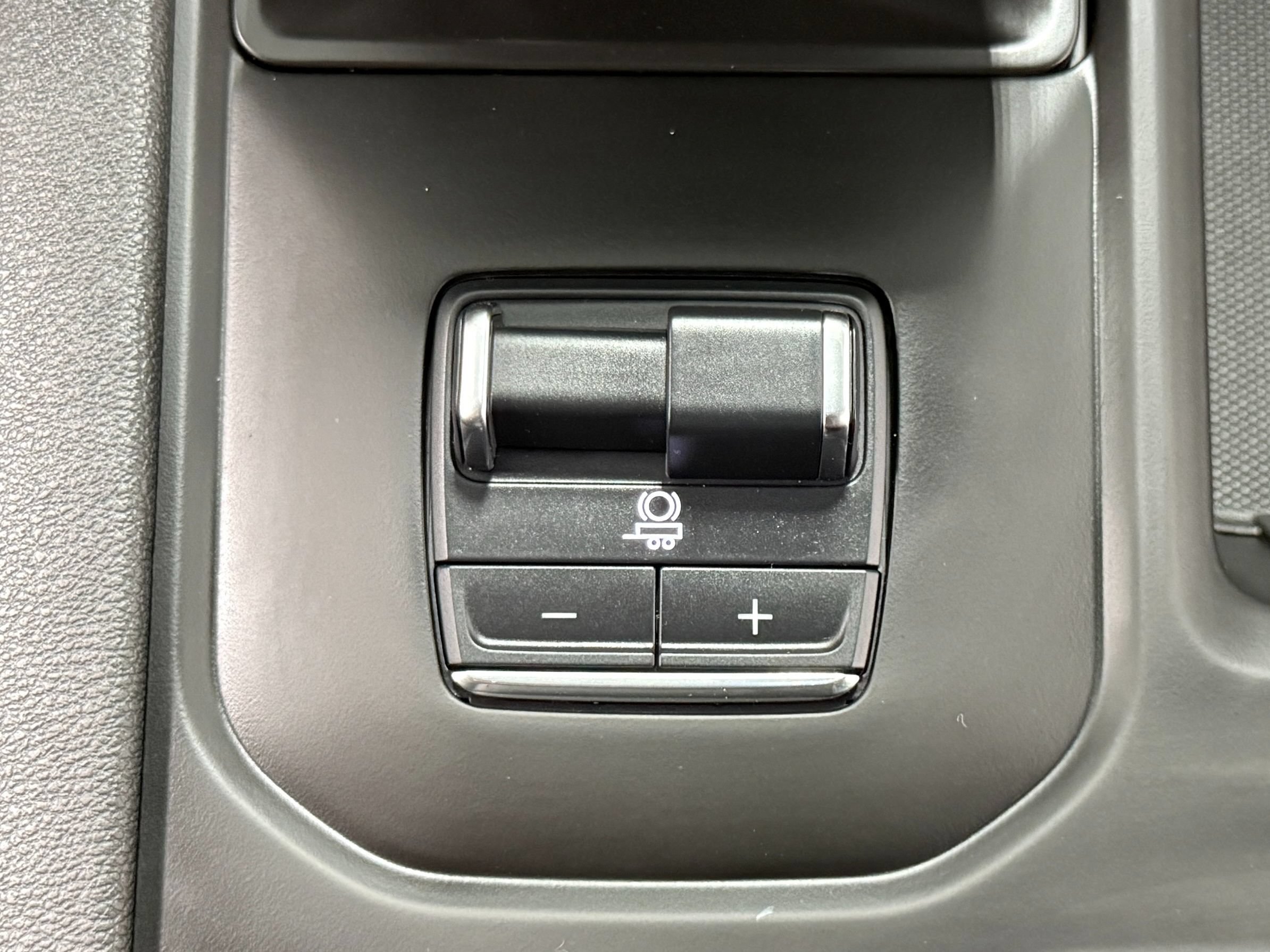 Used 2024 GMC Sierra 1500 AT4 w/ Technology Package AWD/4WD image 32
