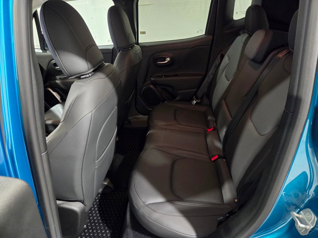Used 2022 Jeep Renegade Limited image 12