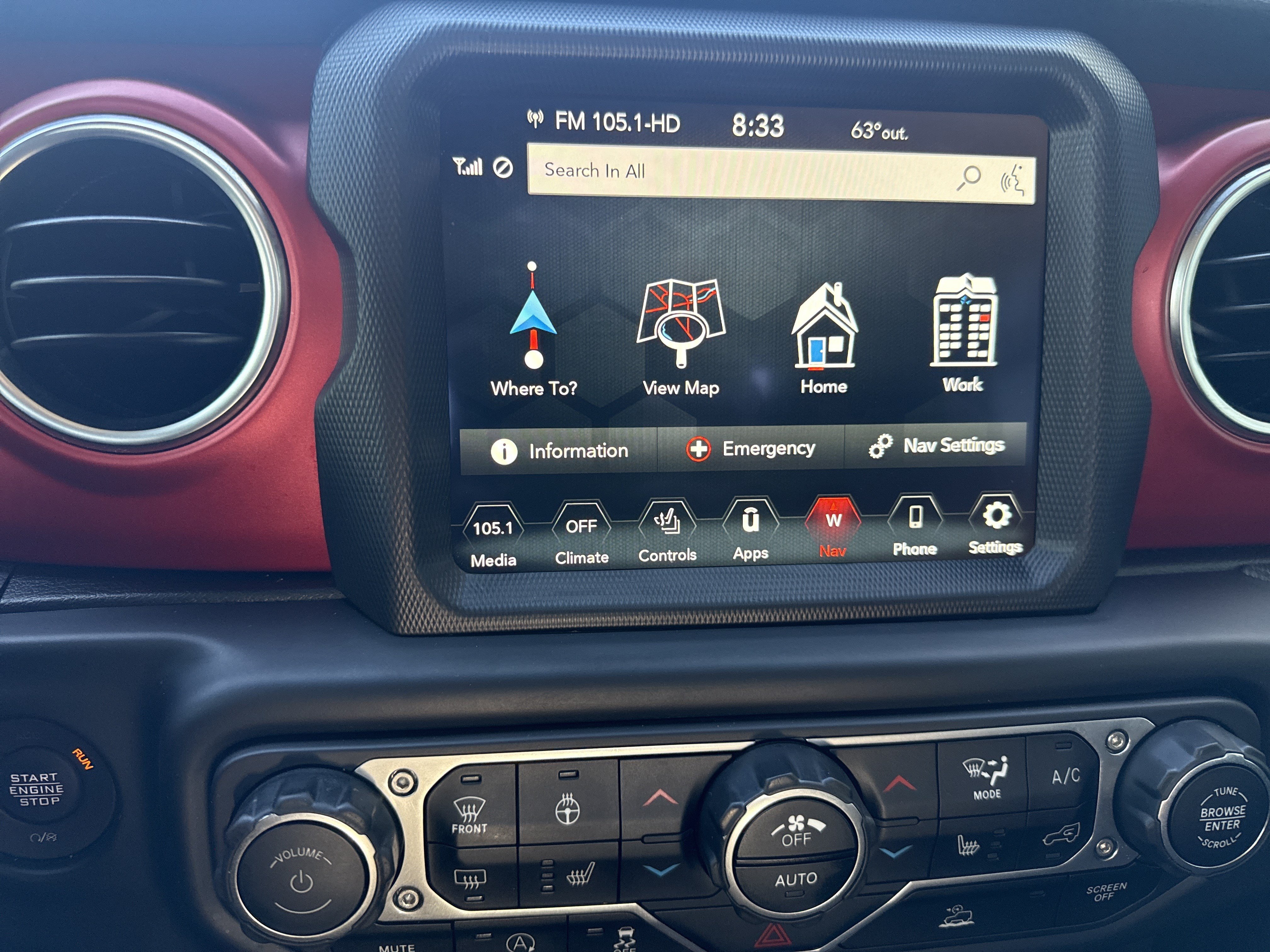 Used 2023 Jeep Gladiator Rubicon w/ Cold Weather Group AWD/4WD image 23