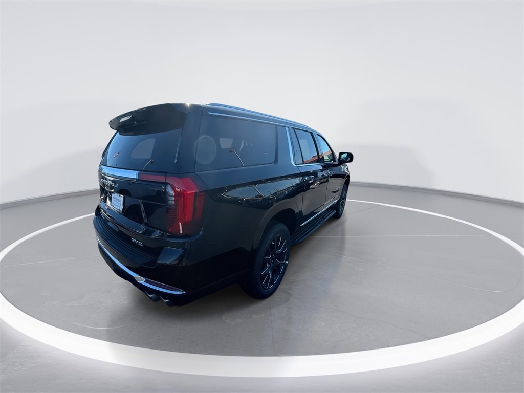 New 2026 GMC Yukon XL Denali image 8