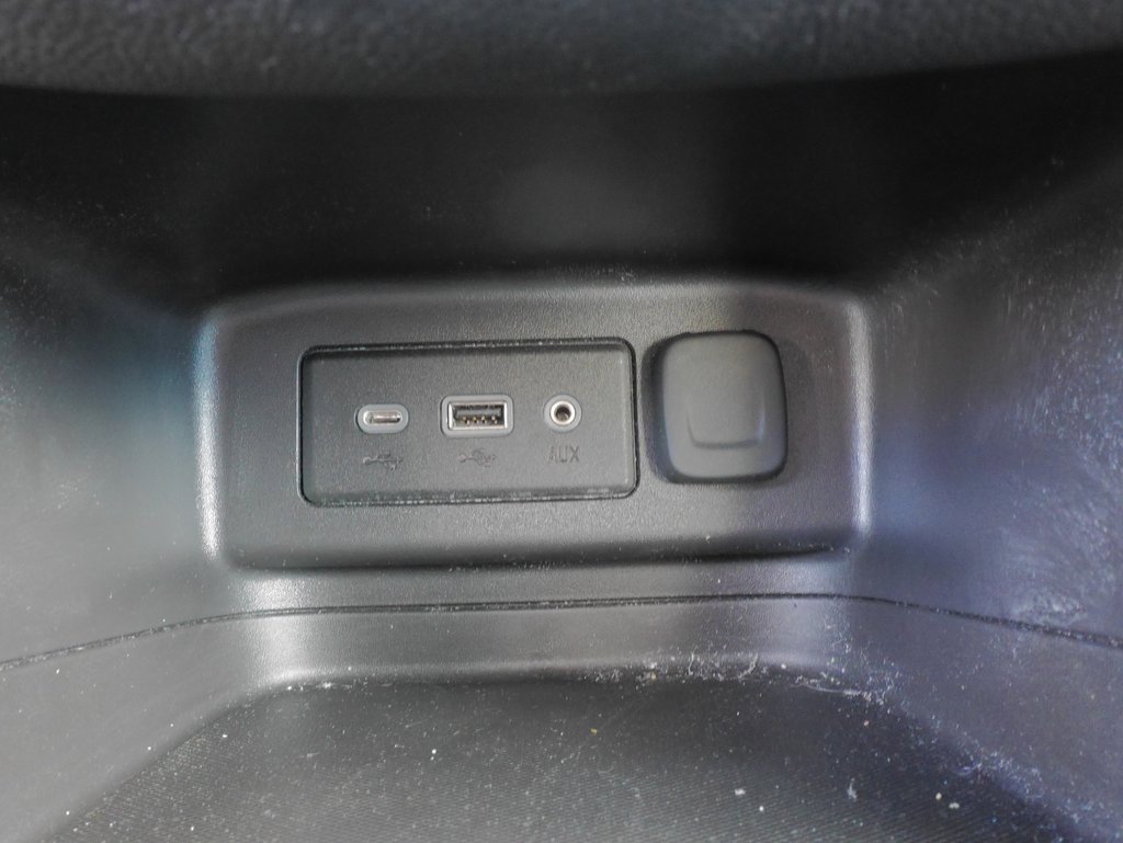 Used 2024 Chevrolet Equinox LT w/ LPO, Floor Liner Package image 29