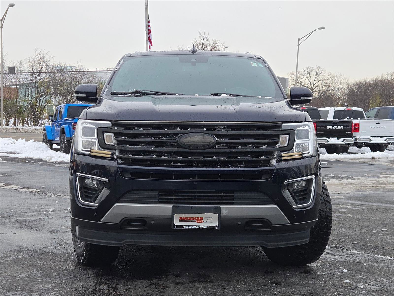 Used 2021 Ford Expedition Limited image 4