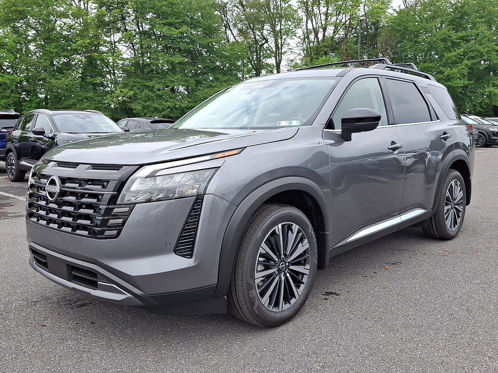 New 2026 Nissan Pathfinder Platinum AWD/4WD image 3