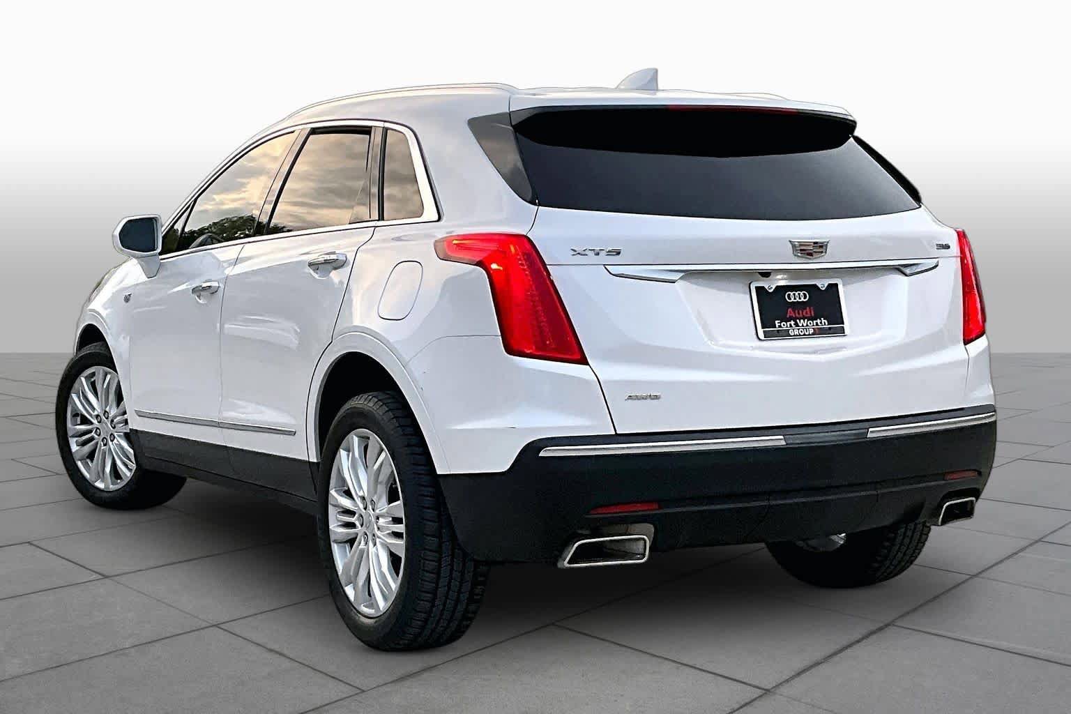 Used 2018 Cadillac XT5 Premium Luxury AWD/4WD image 12