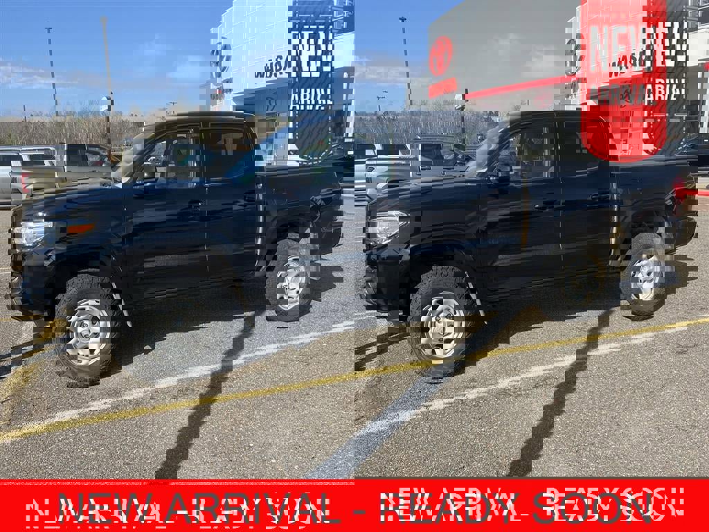 Used 2023 Toyota Tacoma SR image 1