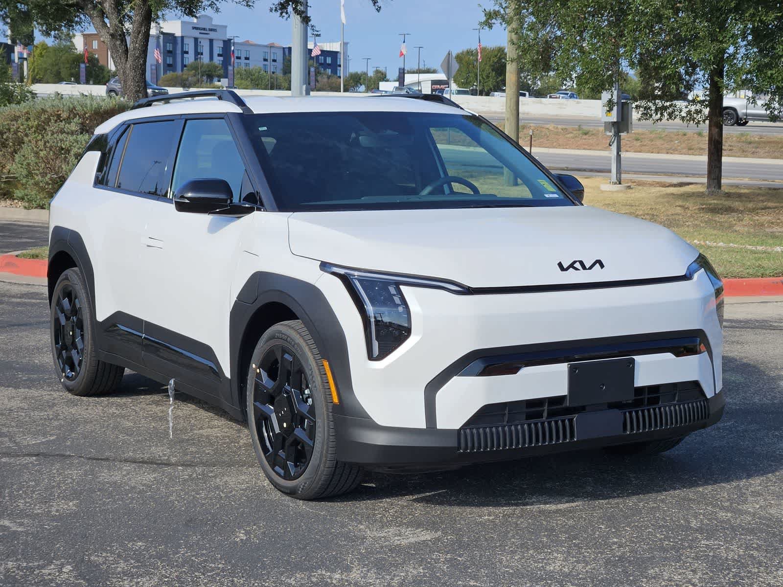 New 2027 Kia EV3 Wind w/ Wind Fwd Nightfall Package image 3