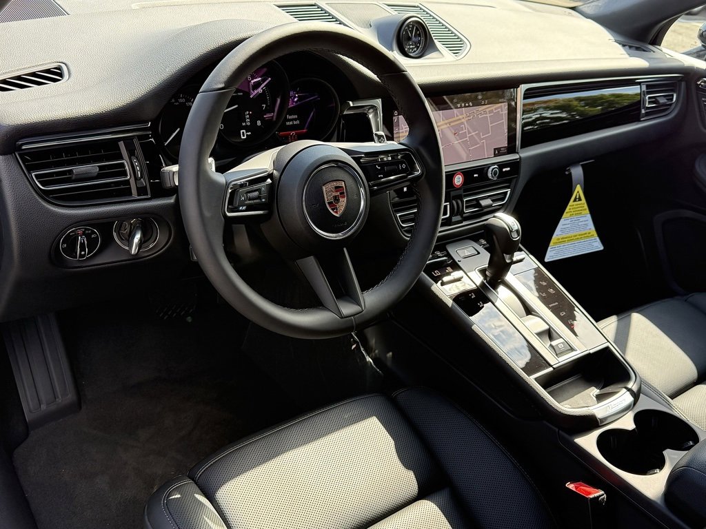 New 2026 Porsche Macan image 4