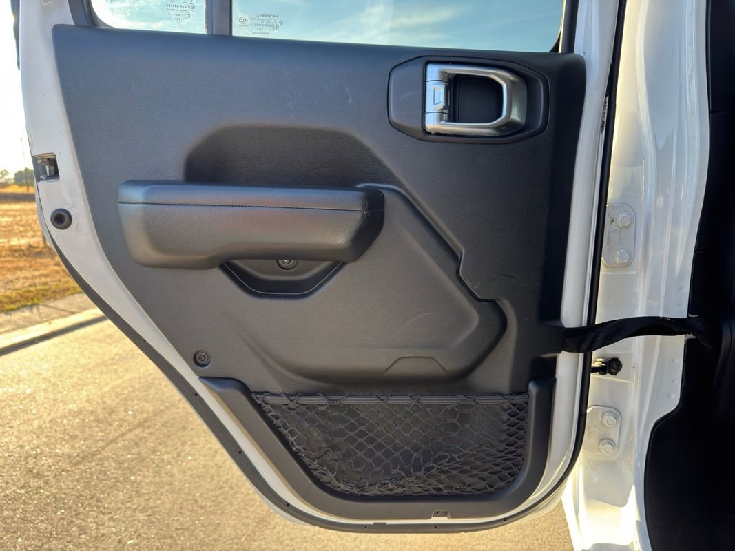 Used 2020 Jeep Gladiator Sport w/ Quick Order Package 24S image 16