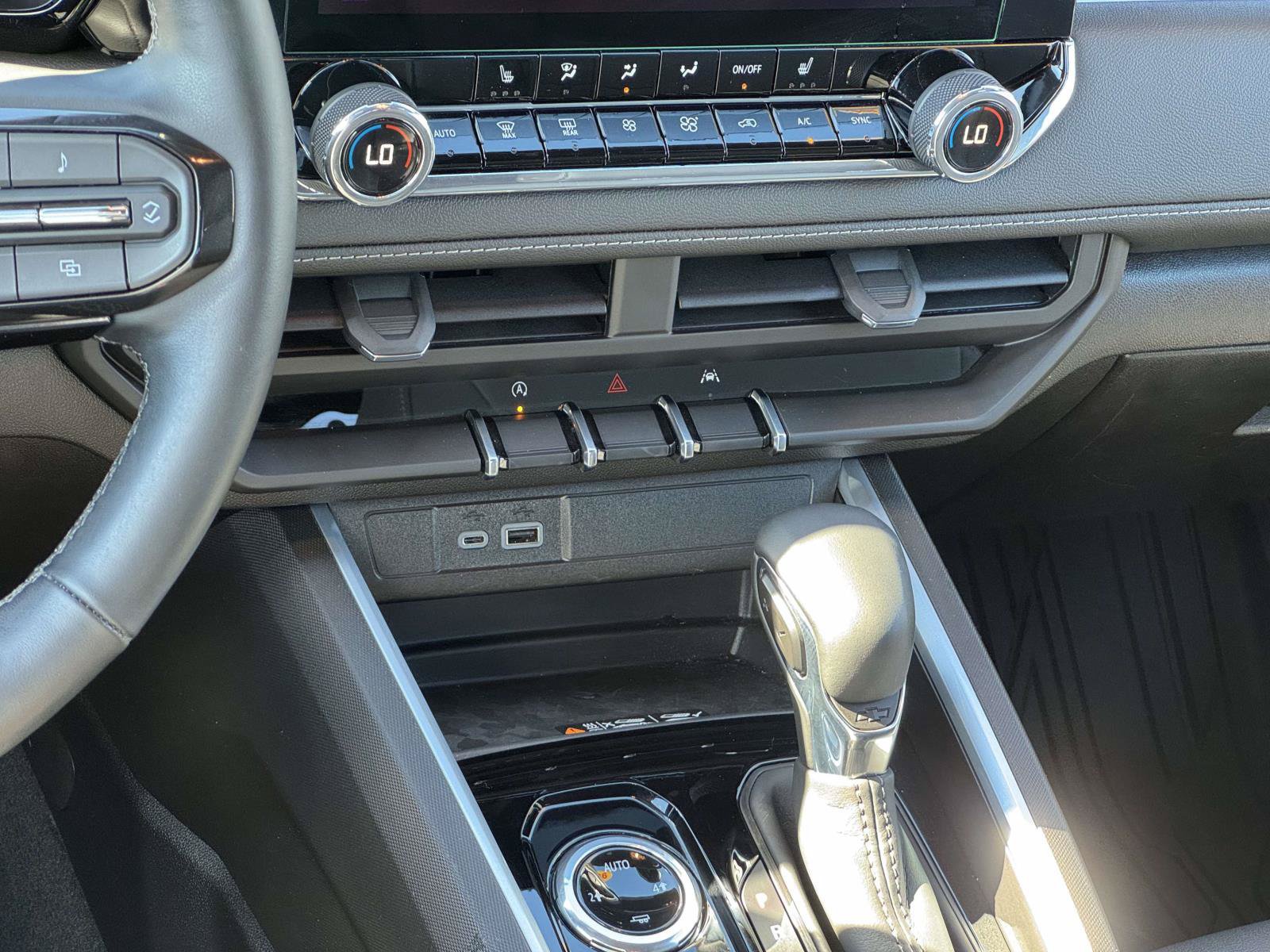 Used 2026 Chevrolet Colorado LT w/ LT Convenience Package AWD/4WD image 4