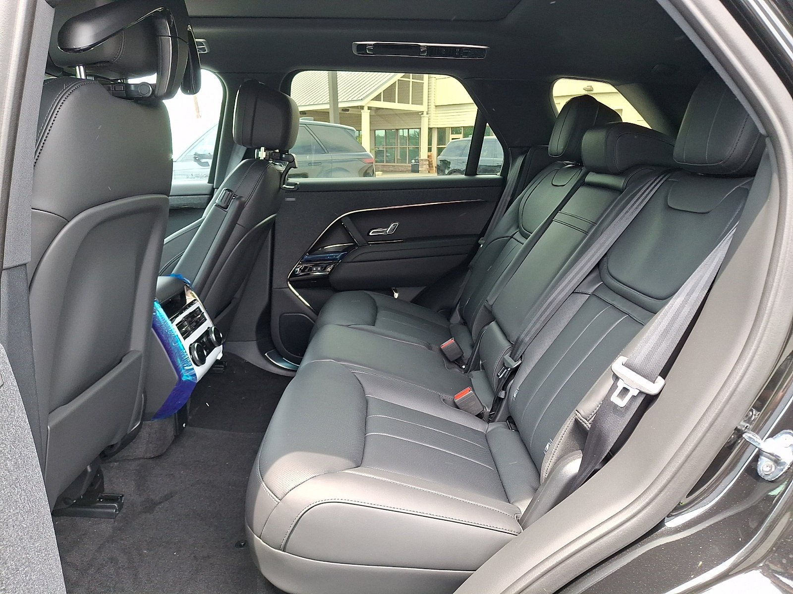 New 2026 Land Rover Range Rover Sport Dynamic SE AWD/4WD image 6