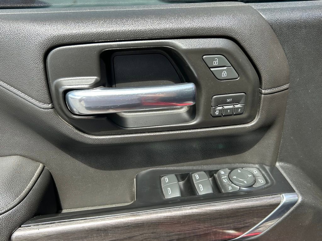 Used 2020 Chevrolet Silverado 3500 LTZ w/ LTZ Convenience Package image 33