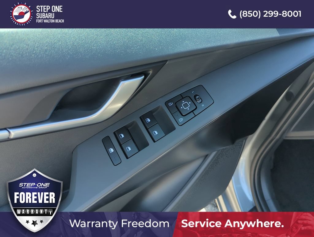 Used 2025 Kia Niro LX FWD image 19