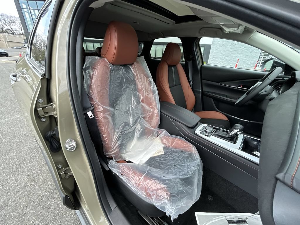 New 2025 MAZDA CX-30 Carbon AWD/4WD image 16