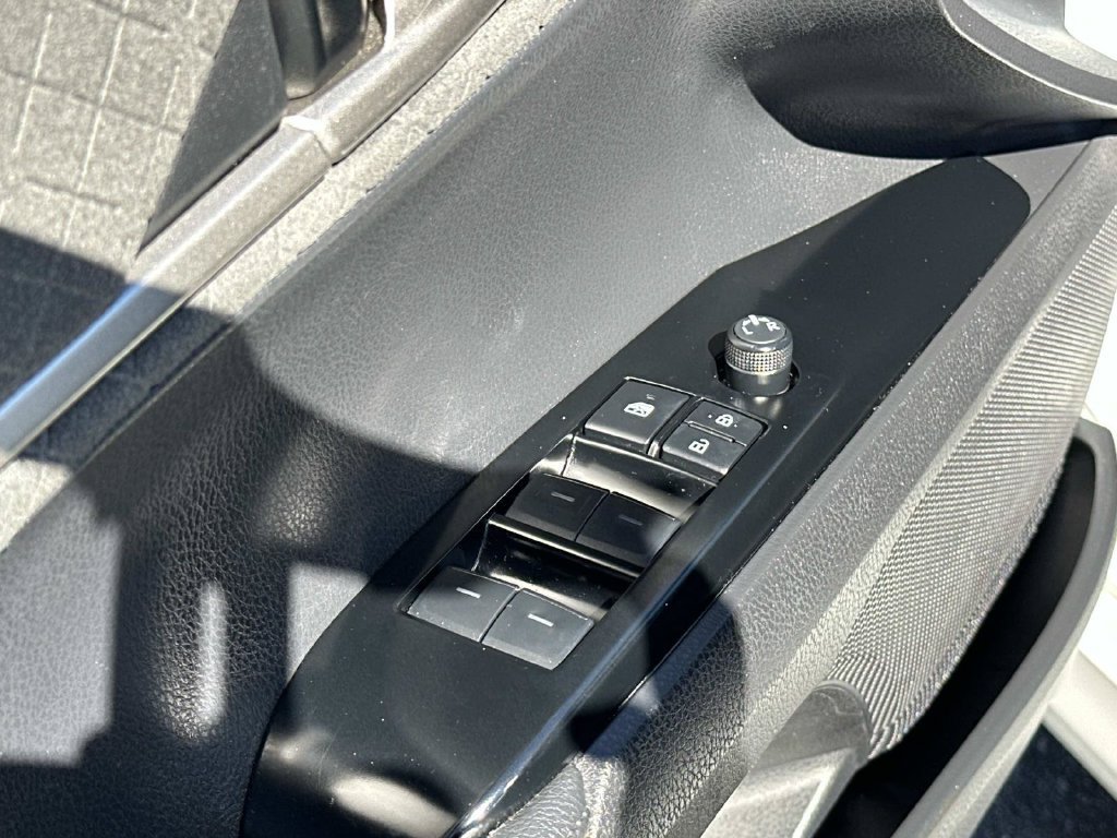 Used 2025 Toyota Camry XLE FWD image 22